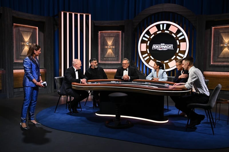 Raabs Pokernacht mit Stefan Raab, Sido, Elton, Sarah Engels, Felix Kroos und Daniel Göbel(Foto: Raab ENTERTAINMENT/ Willi Weber)