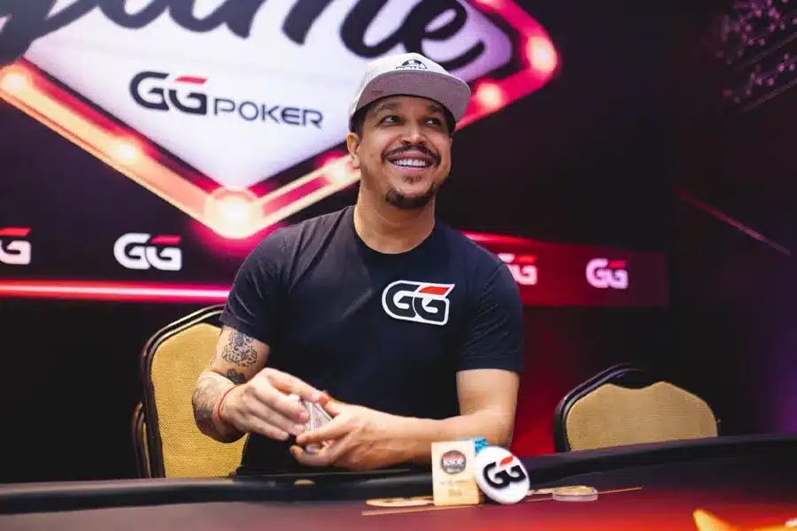 jogador de poker famoso brasileiro felipe mojave